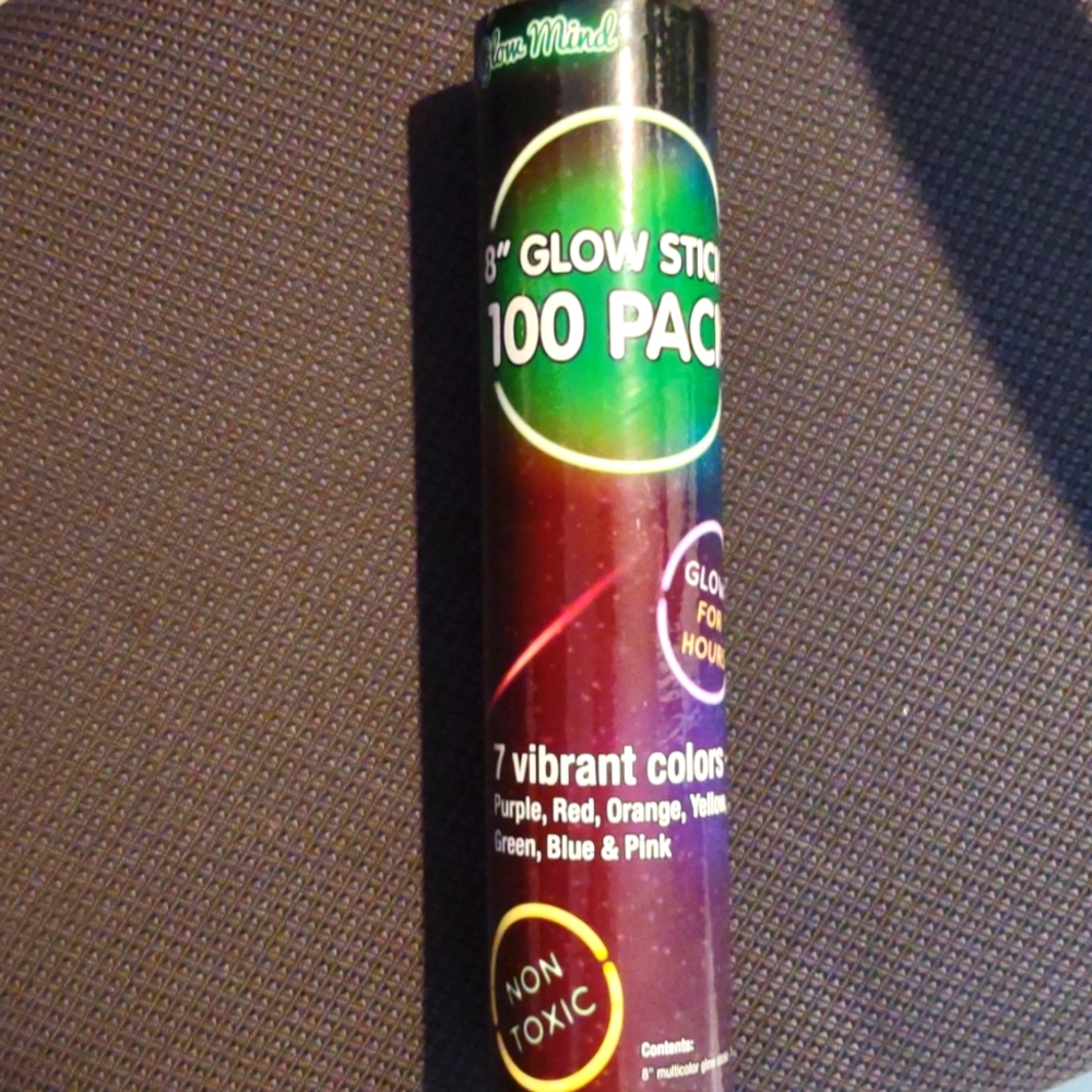 💗2/$7💗100 ct colorful Glow sticks
